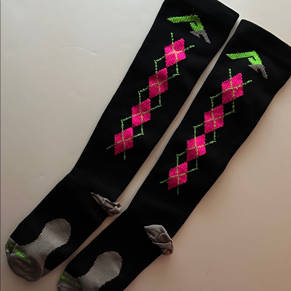 | Pro Compression | Knee-High Compression Socks - Picture 2 of 7